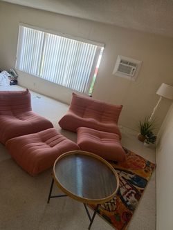 Full Ready-to-Use Living Room Set 💕