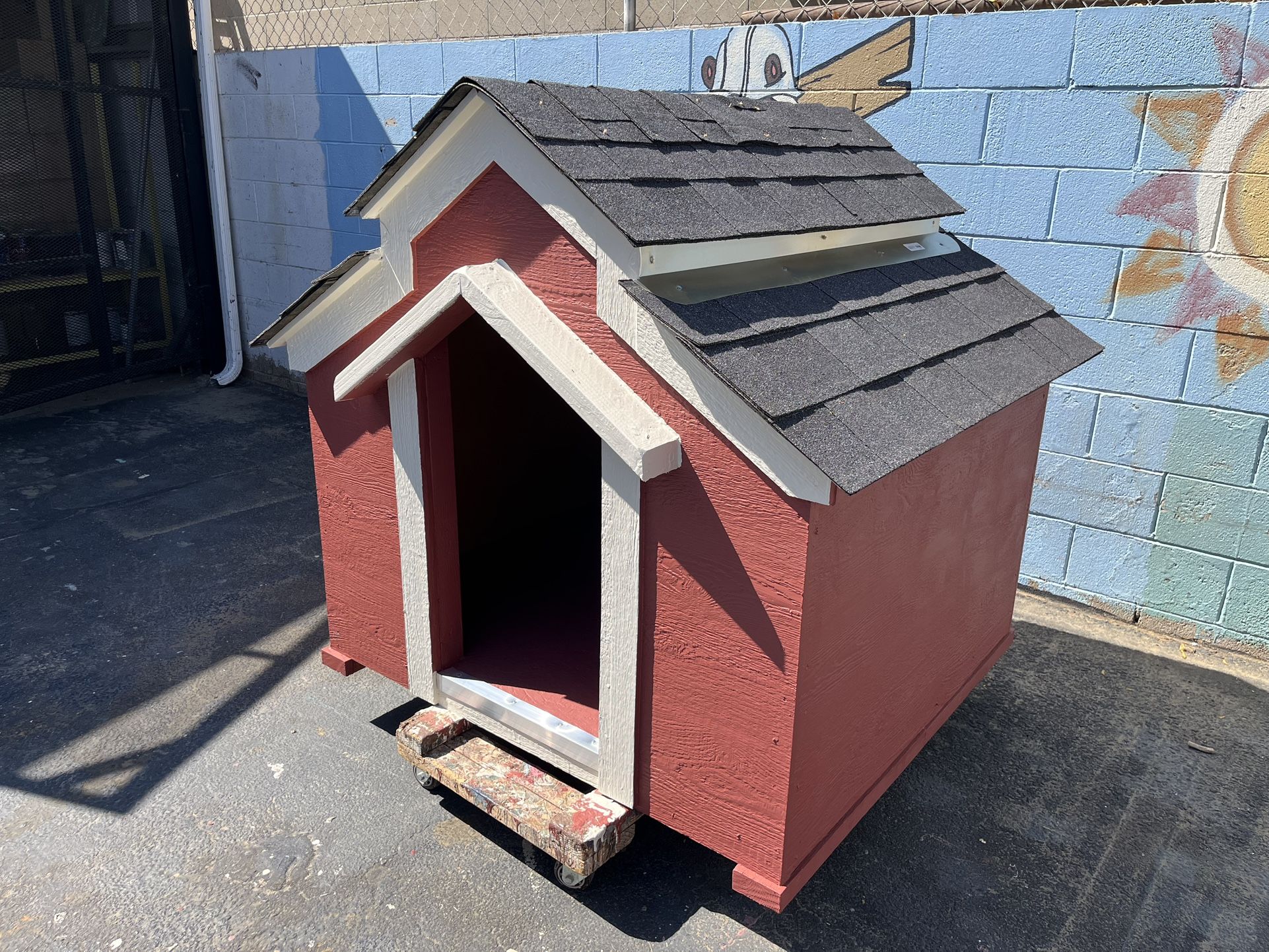 Dog House , Casa De Perro 