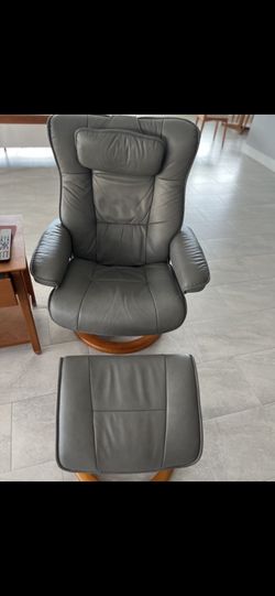 Recliner Chair with Ottoman, Swivel Wood Base