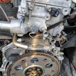 2.4 Toyota Engine 
