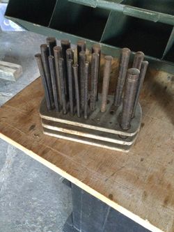Vintage Holder Center Point