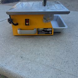 Tile saw