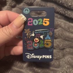 Disney Parks Mickey 2025 Pin