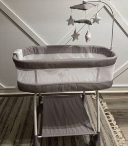 Simmons Kids' Shooting Star Rocking Bassinet