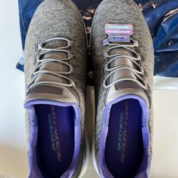 Sketchers Shoes