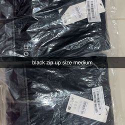 Black zip up alo set