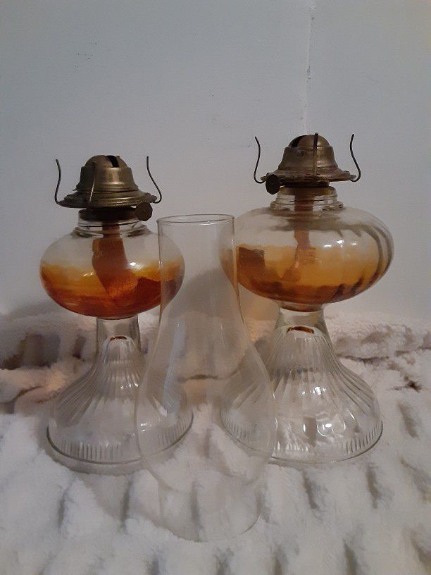 Two Vintage Amber Yellow Eagle Burner Glass Kerosene Oil Hurricane Lamp
Small Is 10" and Larger Is 11" Comes with One Chimney 