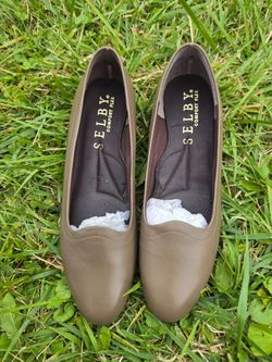Selby Comfort Flex Women's Taupe Leather Flats Size 10.5 Narrow