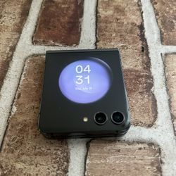 Samsung Galaxy Z Flip5 (256GB) Unlocked / Liberado 