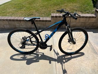 GT Aggressor Pro Mountain Bike – Small Frame – Excellent Condition 🚵‍♂️