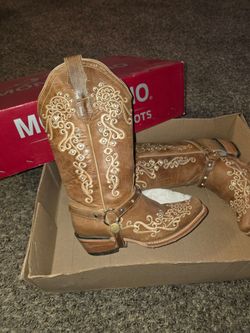 Size 6 leather boots worn 1 time