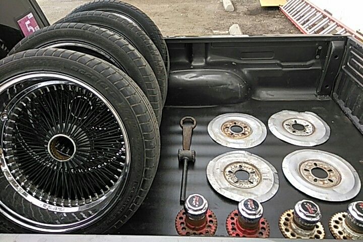 Black 20" deep dish Dayton wire rims.