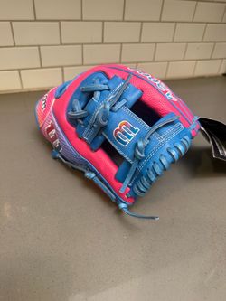 New- 2025 Love The Moment™ A2000 Infield Glove