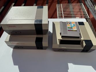3 original Nintendo consoles - plus game