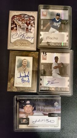 BASEBALL CARDS AUTOGRAPHED LOT