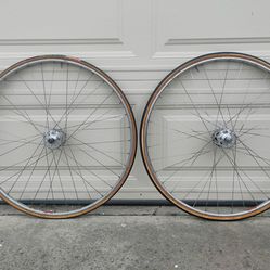 Vintage Campagnolo Nuovo Record Wheelset  Rims Mavic 700c