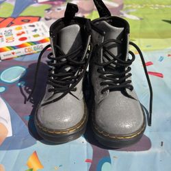 Dr. Martens  Doc Martens 