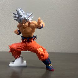 Dragonball MUI Goku Figurine