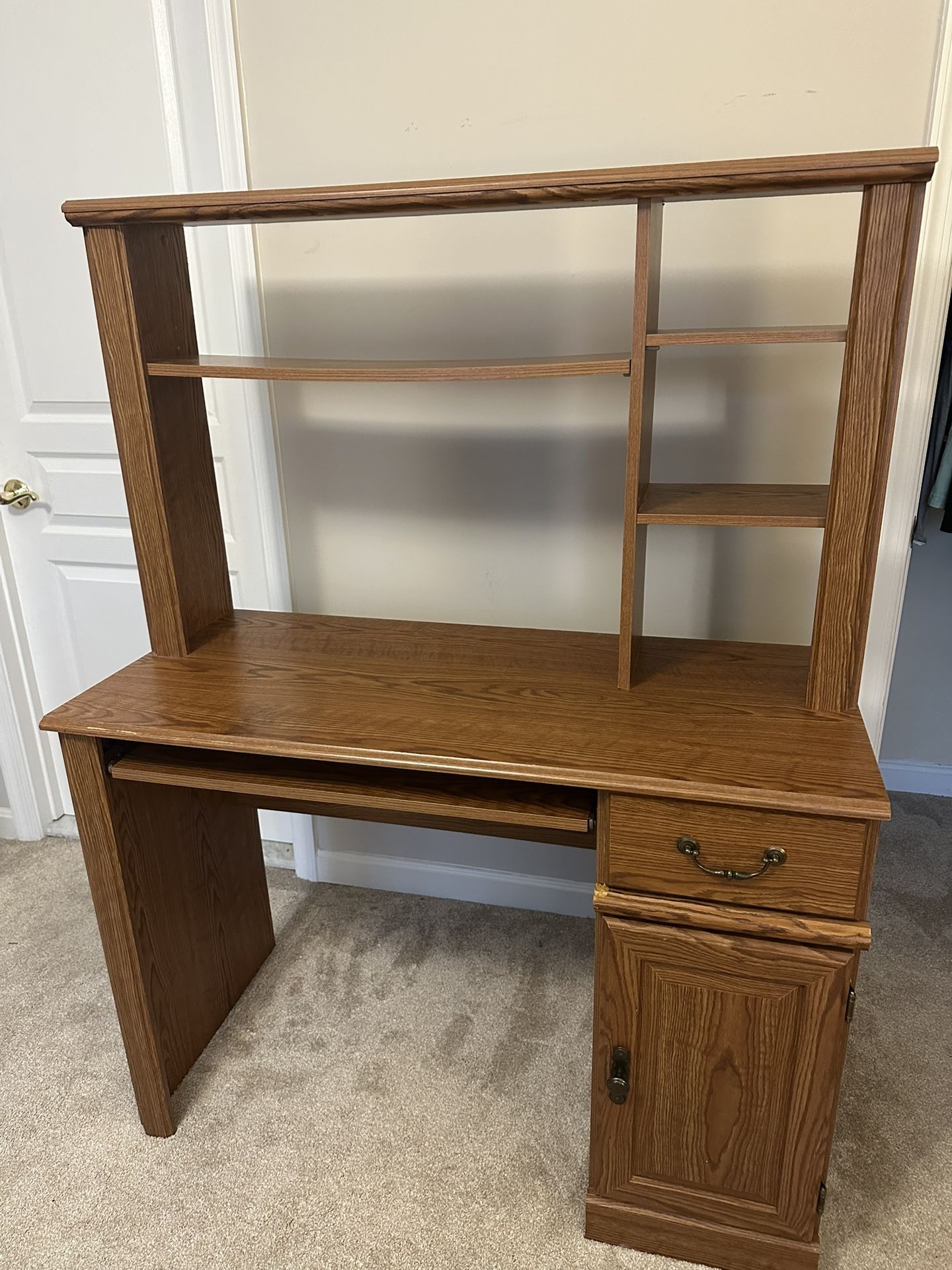 Desk With Hutch And Chair