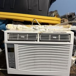 Window AC Unit 