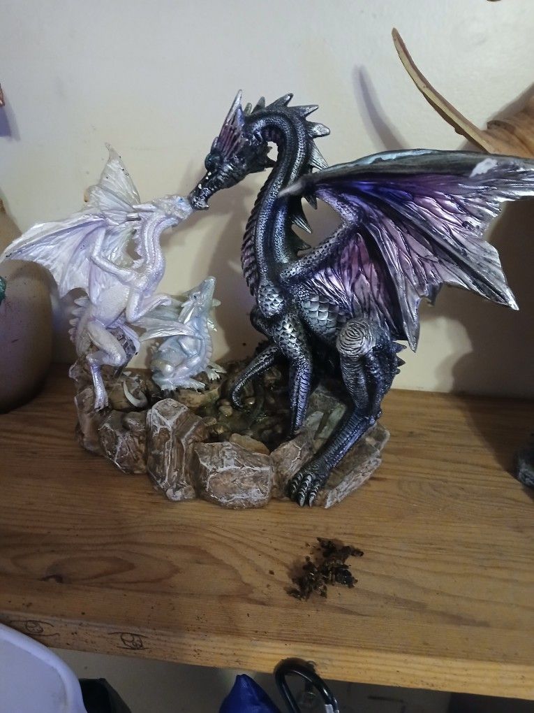 Dragon Statue 
