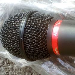 Audio-Technica ATW-T22 Handheld Microphone And Transmitter