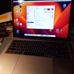 Apple MacBook Pro Retina 13.3 Inch HD Screen  w/ Charger