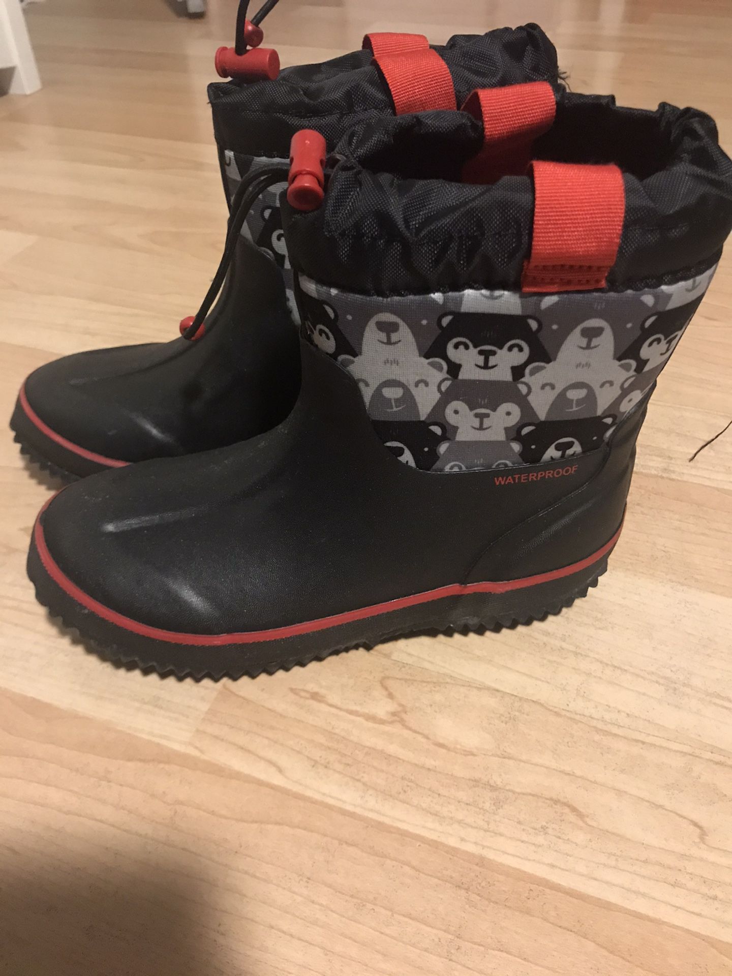 Size 11/12 rain or snow boots