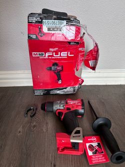 Milwaukee M18 FUEL 1/2 in. Hammer Drill/Driver (Model 2904-20 (brand new) tool only