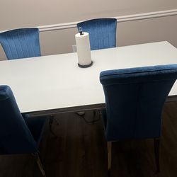 Dinning table