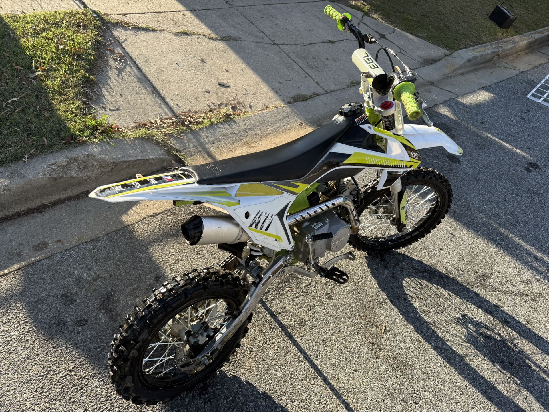 EGL 125 (brand New Rode 3 Times)