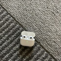 Apple Air Pods ( Latest Model)