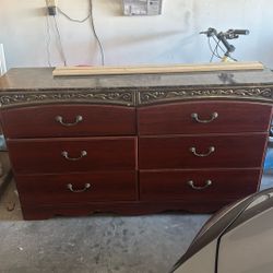Dresser With Mirror
