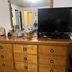 Queen Bedroom Set $200 OBO 