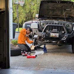 I offer my services, home mechanics