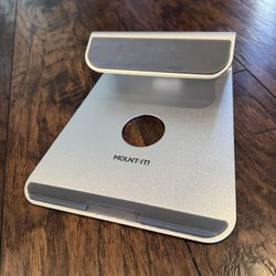 Mount-It! Tilted Laptop Riser for MacBook and iPad Pro