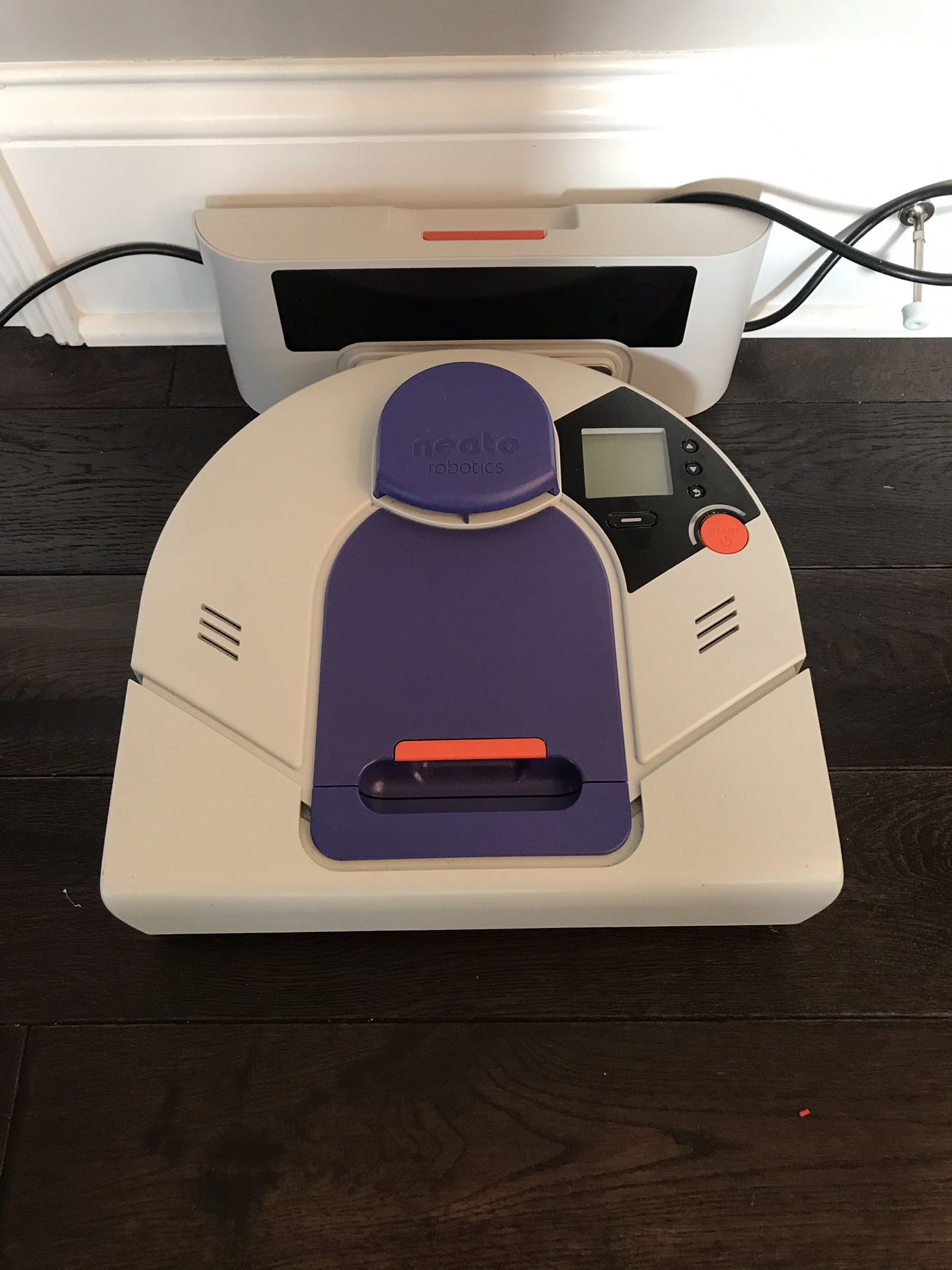 Neato XV-21 Robot vacuum for dog hair