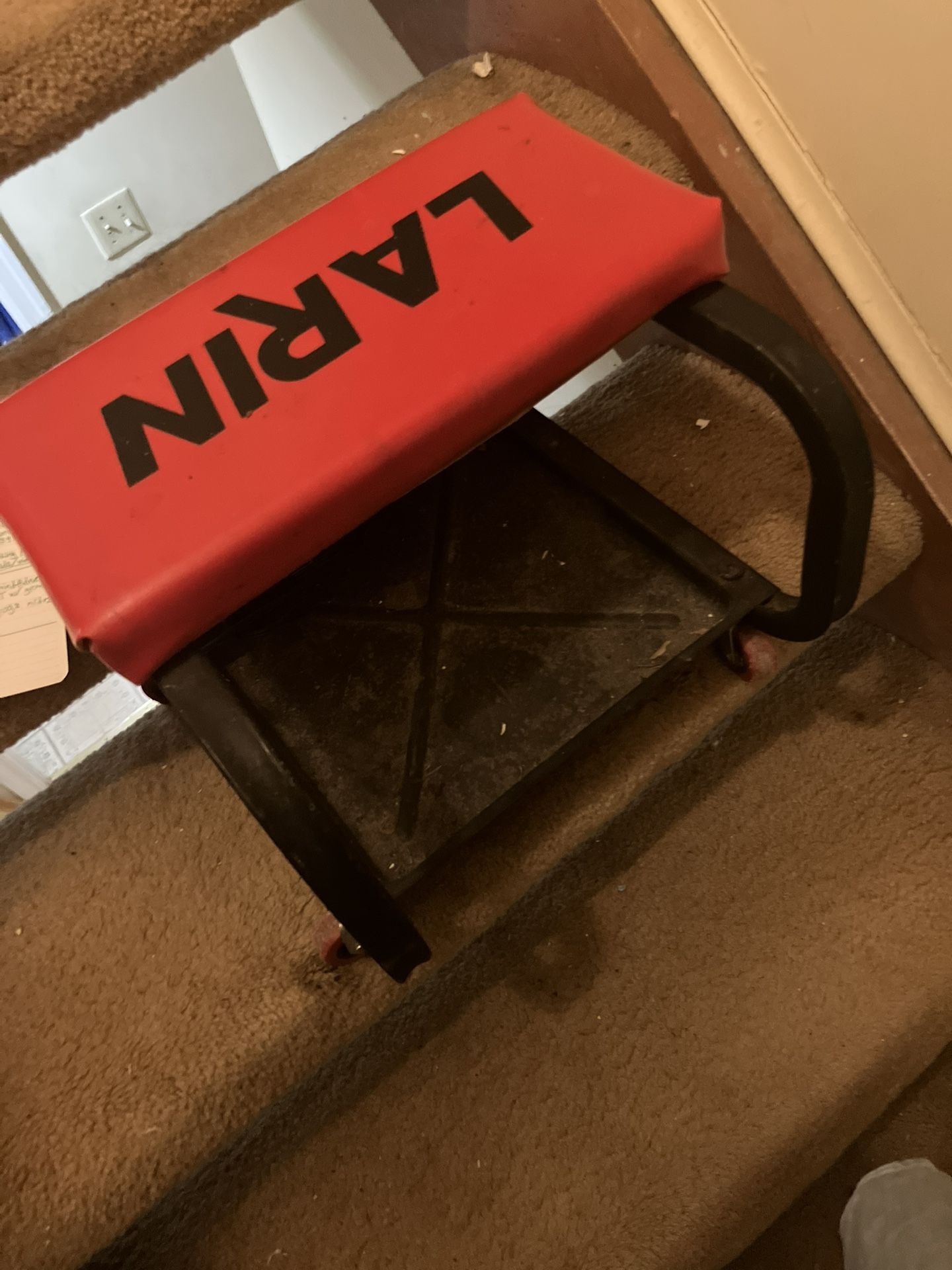 Larin Tool Chair With Wheels