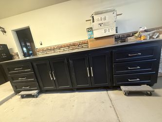 Credenza/Cabinet