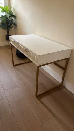 Beautiful white desk