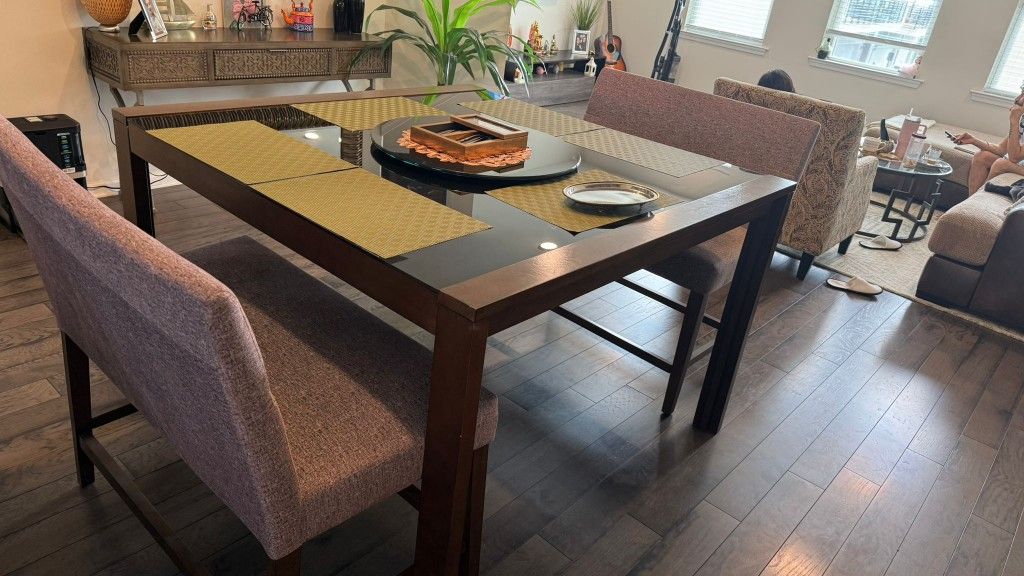 Dinning Table