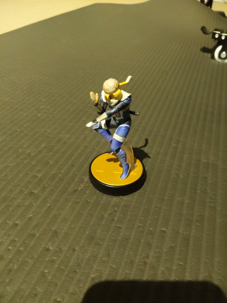 Legend Of Zelda Sheik Amiibo Figure