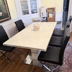 White High-gloss Dining Table And 5 Chairs