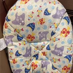 Leachco Infant bath Pad Bathing Bath Time Pillow Baby 