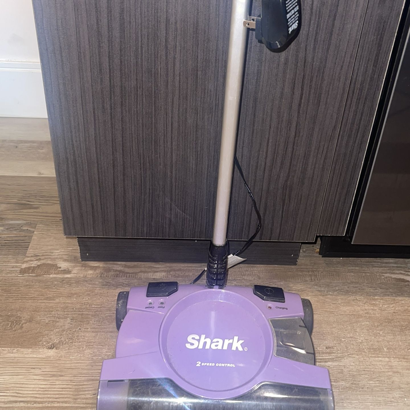 Shark v2945z clean brush tray full charge but randomly 52 off
