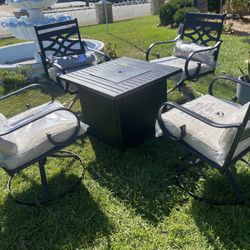 Brand New Patio Set Fire Pit Propane