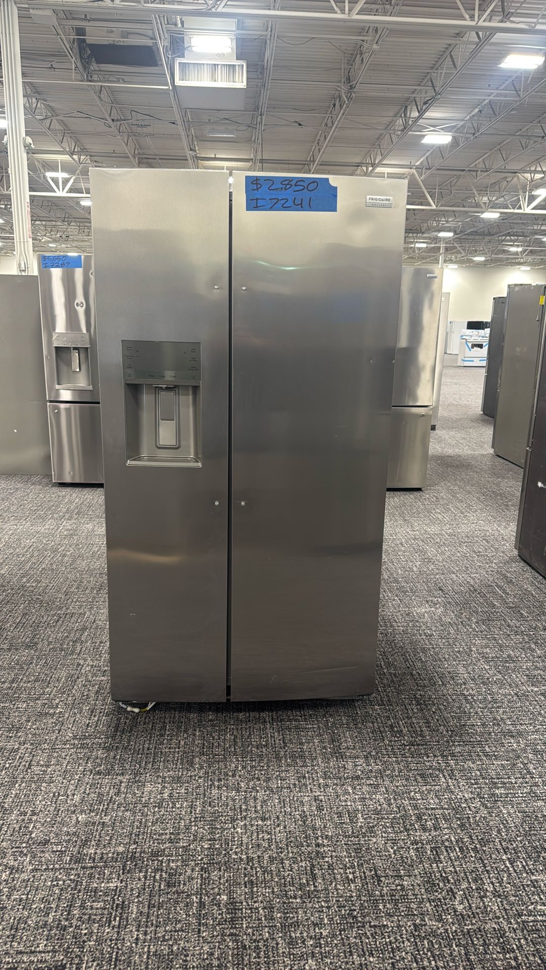 Refrigerator 