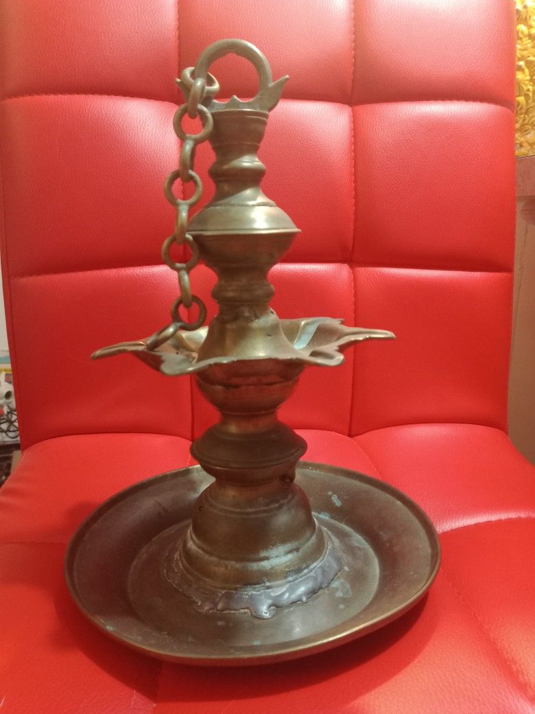 "Thookkuvilakku" Heavy Bronze Oil Lamp (South India Circa 1800, Old Solder Repairs Were Made, Missing End Hook On Chain)