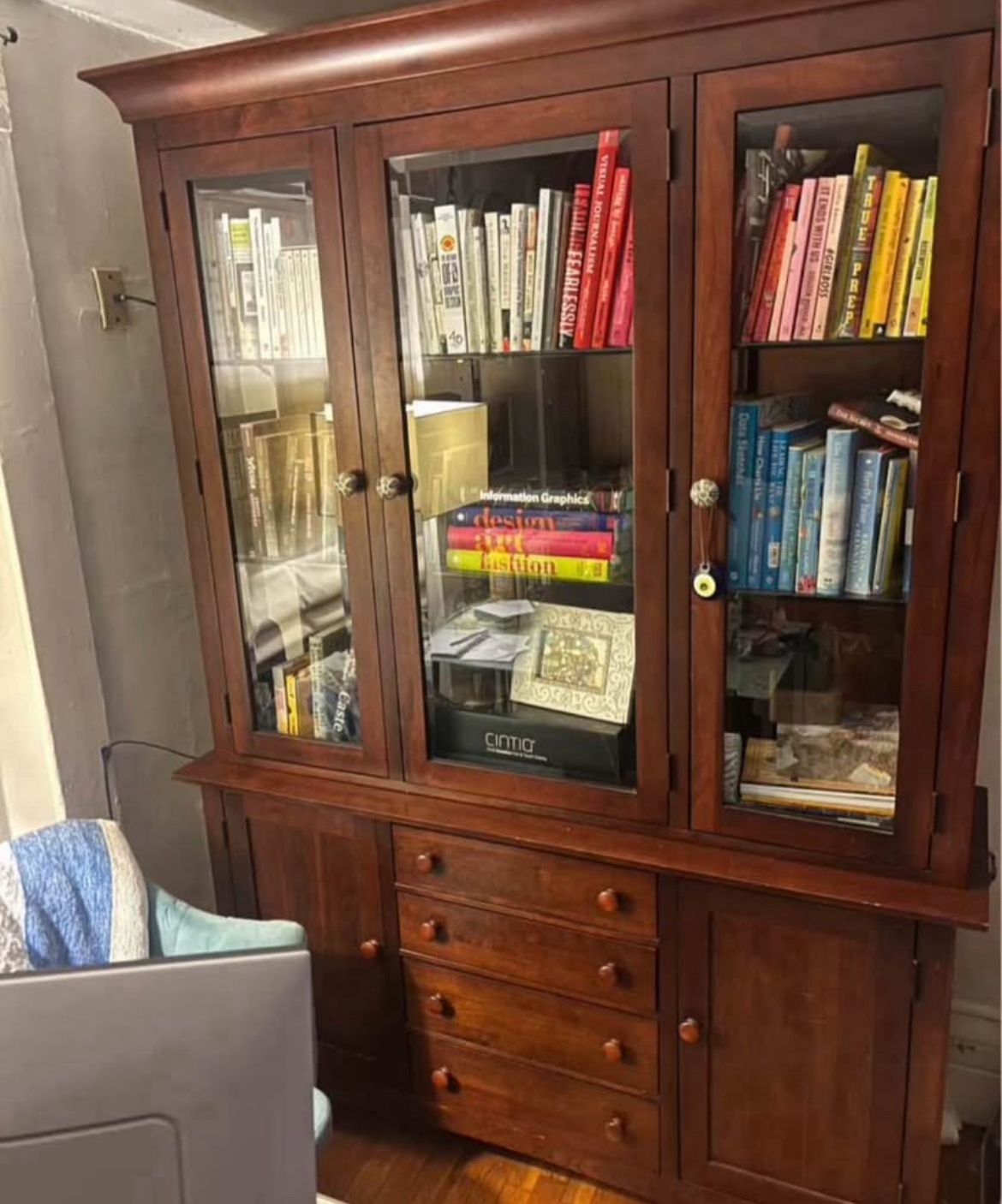 FREEBeacon Hill MOVING SALE - Hutch with lights on the inside. Solid wood. Must pick up Sunday 11/30