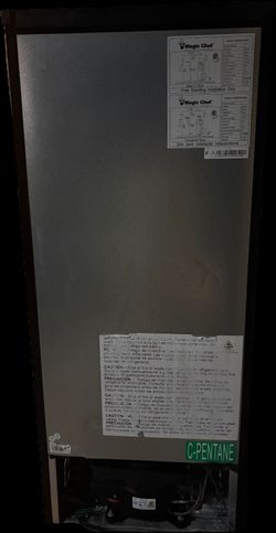 MAGIC CHEF 4.5 cu. ft. MINI-REFRIGERATOR